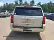2017 Chevrolet Suburban LT с VIN 1GNSCHKCXHR296021, выставлен на аукционе Copart как лот 61767585 с пробегом 211 282 миль миль и Списание • Salvage title. История ставок и продаж доступна на DreamBid. Изображение 6.