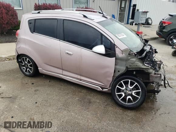 2013 Chevrolet Spark LT с VIN KL8CF6S9XDC533433, выставлен на аукционе Copart как лот 80576554 с пробегом 152 279 миль миль и На запчасти • Non repairable. История ставок и продаж доступна на DreamBid. Изображение 4.