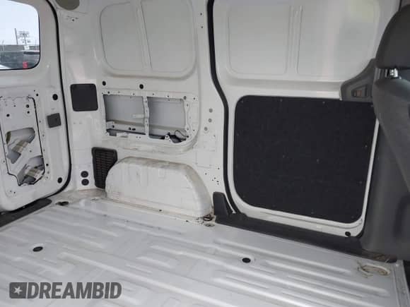 2015 Chevrolet City Express Cargo LS с VIN 3N63M0YNXFK707476, выставлен на аукционе IAAI как лот 42083326 с пробегом 168 341 миль миль и . История ставок и продаж доступна на DreamBid. Изображение 8.