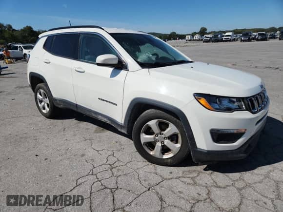 2018 Jeep Compass Latitude with VIN 3C4NJDBB8JT175352, listed as a Copart auction lot 71740325 with 65,612 mi miles and Salvage title. Bid and sale history available at DreamBid. Image 4.