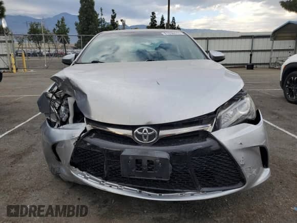 2015 Toyota Camry SE with VIN 4T1BF1FK0FU977058, listed as a Copart auction lot 81936515 with 40,453 mi miles and Salvage title. Bid and sale history available at DreamBid. Image 5.