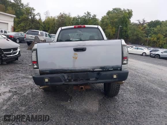 2005 Dodge 1500 SLT с VIN 1D7HU16D25J640340, выставлен на аукционе IAAI как лот 43263234 с пробегом 177 597 миль миль и . История ставок и продаж доступна на DreamBid. Изображение 16.