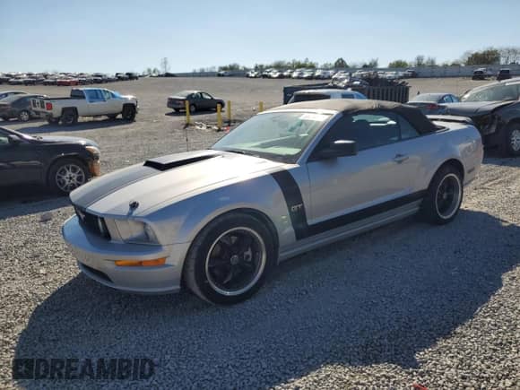 2007 Ford Mustang GT Deluxe с VIN 1ZVHT85H875197954, выставлен на аукционе Copart как лот 86219635 с пробегом 118 891 миль миль и Списание • Salvage title. История ставок и продаж доступна на DreamBid. Изображение 1.
