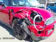 2012 MINI Hardtop z VIN WMWSU3C52CT541816, wystawiony jako IAAI lot #43513419 z przebiegiem 55 436 mil mil oraz . Historia ofert i sprzedaży dostępna na DreamBid. Obrazek 6.