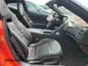 2017 Chevrolet Corvette 1LT с VIN 1G1YB2D70H5109758, выставлен на аукционе Copart как лот 63205154 с пробегом 5 471 миль миль и Списание • Salvage title. История ставок и продаж доступна на DreamBid. Изображение 10.