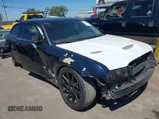 2007 Chrysler 300 C SRT-8 with VIN 2C3LA73W87H660204, listed as a IAAI auction lot 42205117 with Not provided miles and . Bid and sale history available at DreamBid. Image 1.