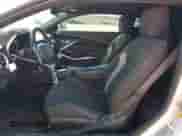 2018 Chevrolet Camaro 1LS z VIN 1G1FA1RX6J0122062, wystawiony jako Copart lot #64812795 z przebiegiem 68 879 mil mil oraz Szkoda całkowita • Salvage title. Historia ofert i sprzedaży dostępna na DreamBid. Obrazek 7.