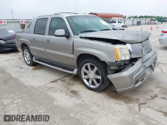2002 Cadillac Escalade EXT with VIN 3GYEK63N42G350735, listed as a IAAI auction lot 42271921 with 215,797 mi miles and . Bid and sale history available at DreamBid. Image 1.