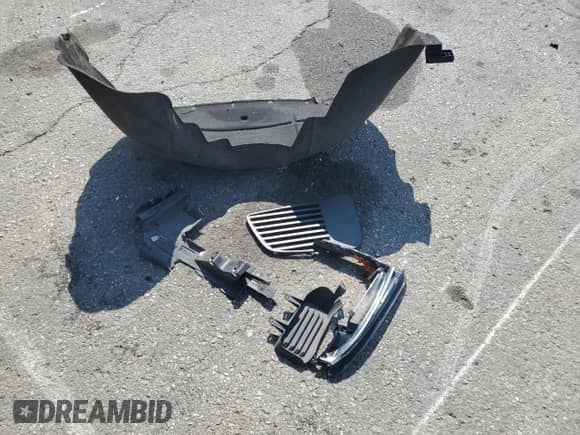 2016 Chevrolet Suburban LS с VIN 1GNSCGKC6GR267608, выставлен на аукционе Copart как лот 65187945 с пробегом 144 152 миль миль и Списание • Salvage title. История ставок и продаж доступна на DreamBid. Изображение 13.
