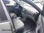 2010 Hyundai Elantra SE z VIN KMHDU4AD4AU144493, wystawiony jako IAAI lot #43142114 z przebiegiem 124 807 mil mil oraz . Historia ofert i sprzedaży dostępna na DreamBid. Obrazek 5.