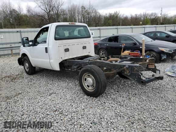 2011 Ford F-250 XL с VIN 1FDBF2A67BEB32650, выставлен на аукционе Copart как лот 88684165 с пробегом 138 318 миль миль и Списание • Salvage title. История ставок и продаж доступна на DreamBid. Изображение 2.