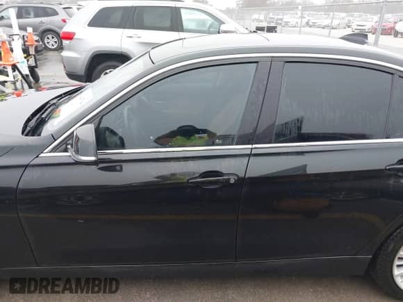 2012 BMW 3 Series 335i z VIN WBA3A9G57CNP35420, wystawiony jako IAAI lot #41449784 z przebiegiem 100 692 mil mil oraz . Historia ofert i sprzedaży dostępna na DreamBid. Obrazek 14.