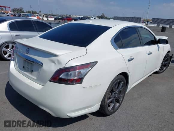 2014 Nissan Maxima S z VIN 1N4AA5AP3EC499205, wystawiony jako IAAI lot #43293358 z przebiegiem Nie podano mil oraz . Historia ofert i sprzedaży dostępna na DreamBid. Obrazek 4.