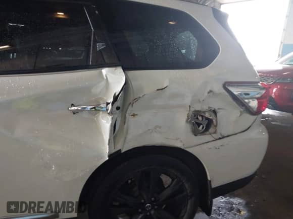 2017 Nissan Pathfinder SL z VIN 5N1DR2MM6HC668911, wystawiony jako IAAI lot #42270084 z przebiegiem 85 055 mil mil oraz . Historia ofert i sprzedaży dostępna na DreamBid. Obrazek 6.