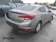 2019 Hyundai Elantra Value Edition z VIN 5NPD84LF0KH428500, wystawiony jako IAAI lot #41522735 z przebiegiem 39 390 mil mil oraz . Historia ofert i sprzedaży dostępna na DreamBid. Obrazek 4.