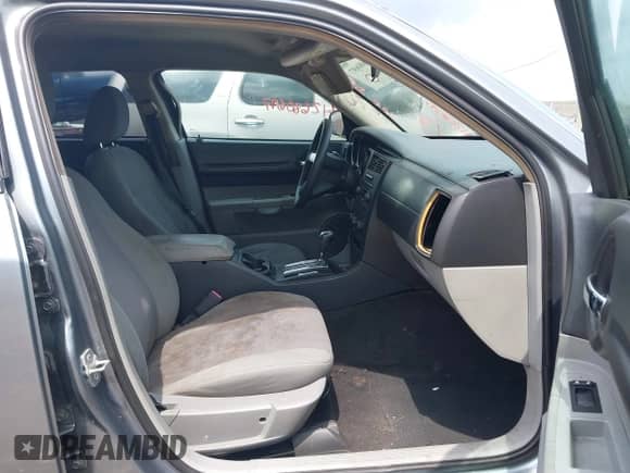 2007 Dodge Magnum z VIN 2D4FV47T47H769631, wystawiony jako IAAI lot #42680697 z przebiegiem 215 336 mil mil oraz . Historia ofert i sprzedaży dostępna na DreamBid. Obrazek 5.