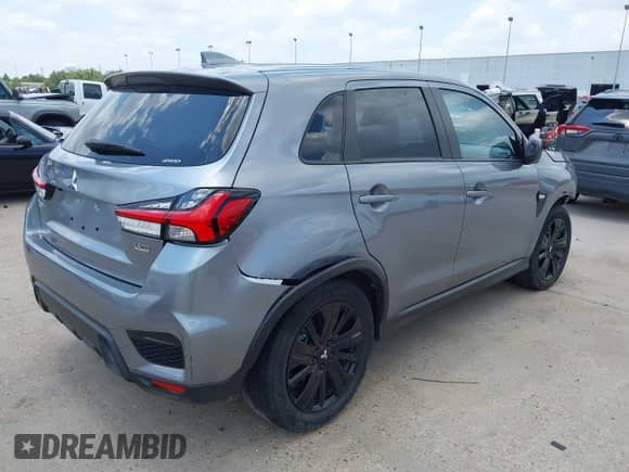 2023 Mitsubishi Outlander ES z VIN JA4ARUAU0PU016991, wystawiony jako IAAI lot #42406548 z przebiegiem 25 351 mil mil oraz . Historia ofert i sprzedaży dostępna na DreamBid. Obrazek 4.