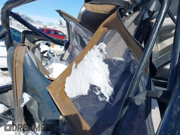 1991 Jeep Wrangler with VIN 2J4FY19P1MJ154813, listed as a IAAI auction lot 41595567 with Not provided miles and . Bid and sale history available at DreamBid. Image 8.