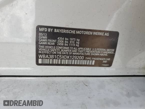 2013 BMW 3 Series 320i z VIN WBA3B1C5XDK129200, wystawiony jako Copart lot #62358385 z przebiegiem 207 209 mil mil oraz Czysty tytuł • Clean title. Historia ofert i sprzedaży dostępna na DreamBid. Obrazek 12.