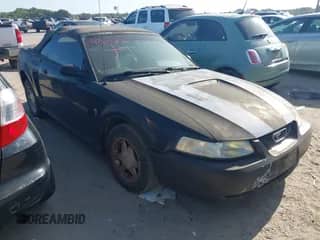 2000 Ford Mustang with VIN 1FAFP4449YF170821, listed as a IAAI auction lot 42803136 with 132,614 mi miles and . Bid and sale history available at DreamBid. Image 1.