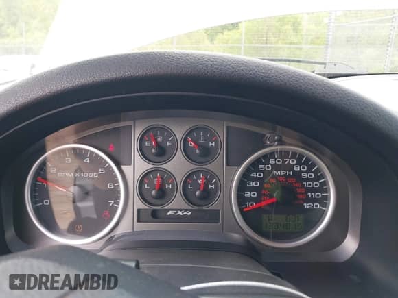 2007 Ford F-150 XLT with VIN 1FTPX14V27NA52359, listed as a IAAI auction lot 42330019 with 133,481 mi miles and . Bid and sale history available at DreamBid. Image 7.