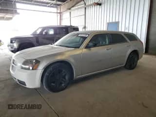 2005 Dodge Magnum SE with VIN 2D4FV48V95H162475, listed as a Copart auction lot 66724185 with 272,938 mi miles and Clean title. Bid and sale history available at DreamBid. Image 1.