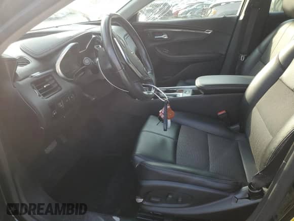 2015 Chevrolet Impala LT z VIN 1G1125S35FU132250, wystawiony jako Copart lot #81380295 z przebiegiem 85 850 mil mil oraz Szkoda całkowita • Salvage title. Historia ofert i sprzedaży dostępna na DreamBid. Obrazek 7.