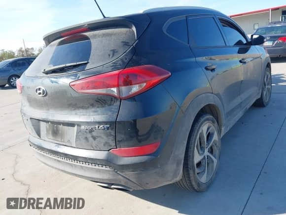 2016 Hyundai Tucson Sport z VIN KM8J33A27GU073622, wystawiony jako IAAI lot #41034355 z przebiegiem 125 064 mil mil oraz . Historia ofert i sprzedaży dostępna na DreamBid. Obrazek 4.