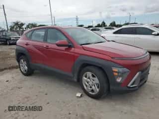 2024 Hyundai Kona SE с VIN KM8HA3ABXRU128992, выставлен на аукционе Copart как лот 72081364 с пробегом 4 250 миль миль и На запчасти • Non repairable. История ставок и продаж доступна на DreamBid. Изображение 4.