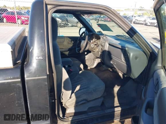 2002 Chevrolet S-10 с VIN 1GCCS145128194643, выставлен на аукционе IAAI как лот 43392396 с пробегом 251 096 миль миль и . История ставок и продаж доступна на DreamBid. Изображение 5.
