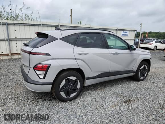 2025 Hyundai Kona SEL с VIN KM8HC3A65SU027183, выставлен на аукционе Copart как лот 64397365 с пробегом 4 114 миль миль и Списание • Salvage title. История ставок и продаж доступна на DreamBid. Изображение 3.