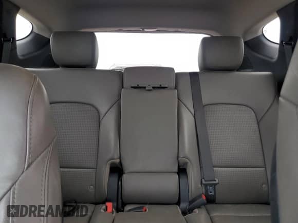 2014 Hyundai Santa Fe с VIN 5XYZU3LA3EG219084, выставлен на аукционе Copart как лот 71632985 с пробегом 100 785 миль миль и Списание • Salvage title. История ставок и продаж доступна на DreamBid. Изображение 10.