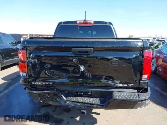 2024 Chevrolet Colorado 4WD Z71 с VIN 1GCPTDEK4R1153009, выставлен на аукционе IAAI как лот 41845104 с пробегом 17 524 миль миль и . История ставок и продаж доступна на DreamBid. Изображение 16.