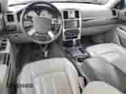 2010 Chrysler 300 C Hemi с VIN 2C3CA6CT2AH274580, выставлен на аукционе Copart как лот 83861665 с пробегом 67 154 миль миль и Списание • Salvage title. История ставок и продаж доступна на DreamBid. Изображение 8.