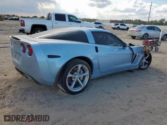 2012 Chevrolet Corvette Z16 Grand Sport 2LT z VIN 1G1YV2DW0C5102946, wystawiony jako Copart lot #85516425 z przebiegiem Nie podano mil oraz Szkoda całkowita • Salvage title. Historia ofert i sprzedaży dostępna na DreamBid. Obrazek 3.