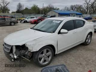 2008 Dodge Avenger R/T z VIN 1B3LC76M98N659198, wystawiony jako Copart lot #50967555 z przebiegiem 143 975 mil mil oraz Szkoda całkowita • Salvage title. Historia ofert i sprzedaży dostępna na DreamBid. Obrazek 1.