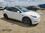 2021 Tesla Model Y Long Range z VIN 5YJYGDEE8MF140654, wystawiony jako Copart lot #70857745 z przebiegiem 60 344 mil mil oraz Czysty tytuł • Clean title. Historia ofert i sprzedaży dostępna na DreamBid. Obrazek 4.