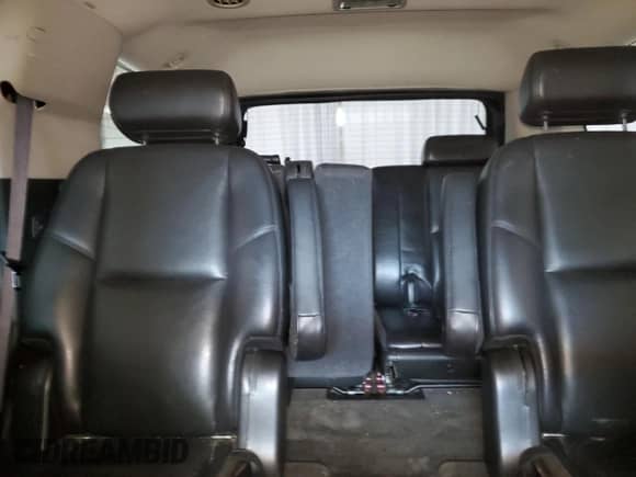 2009 Chevrolet Tahoe LTZ z VIN 1GNFK33049J120917, wystawiony jako Copart lot #69056055 z przebiegiem 196 295 mil mil oraz Czysty tytuł • Clean title. Historia ofert i sprzedaży dostępna na DreamBid. Obrazek 10.
