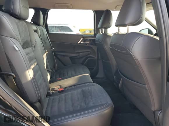 2022 Mitsubishi Outlander SE с VIN JA4J4UA86NZ017550, выставлен на аукционе Copart как лот 80382155 с пробегом 83 465 миль миль и Списание • Salvage title. История ставок и продаж доступна на DreamBid. Изображение 11.
