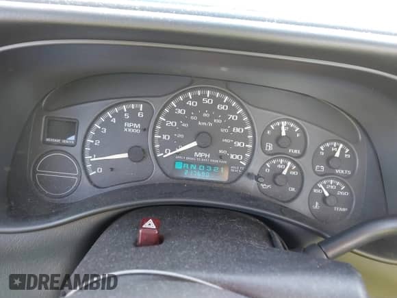 2002 Chevrolet Silverado 1500 z VIN 1GCEC14W82Z286809, wystawiony jako IAAI lot #41876270 z przebiegiem 217 690 mil mil oraz . Historia ofert i sprzedaży dostępna na DreamBid. Obrazek 7.