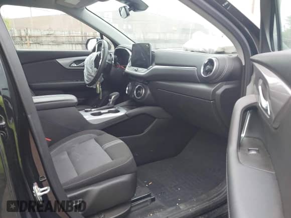 2024 Chevrolet Blazer LT with VIN 3GNKBCR47RS180004, listed as a IAAI auction lot 42343512 with 19,347 mi miles and . Bid and sale history available at DreamBid. Image 5.