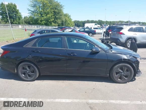 2022 Hyundai Elantra SEL с VIN 5NPLM4AGXNH070667, выставлен на аукционе IAAI как лот 43058462 с пробегом 51 949 миль миль и . История ставок и продаж доступна на DreamBid. Изображение 13.