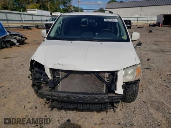 2010 Dodge Grand Caravan SXT z VIN 2D4RN5D19AR195146, wystawiony jako Copart lot #86591255 z przebiegiem 177 887 mil mil oraz Czysty tytuł • Clean title. Historia ofert i sprzedaży dostępna na DreamBid. Obrazek 5.