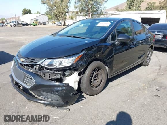 2018 Chevrolet Cruze LS с VIN 1G1BC5SM1J7165778, выставлен на аукционе IAAI как лот 42873719 с пробегом 112 540 миль миль и . История ставок и продаж доступна на DreamBid. Изображение 2.