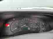 2002 GMC Sierra 1500 SL с VIN 1GTEC14V02Z184220, выставлен на аукционе Copart как лот 48894695 с пробегом 194 592 миль миль и Списание • Salvage title. История ставок и продаж доступна на DreamBid. Изображение 9.