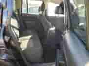 2010 Jeep Compass Sport z VIN 1J4NT1FB3AD641479, wystawiony jako Copart lot #79859594 z przebiegiem 173 768 mil mil oraz Szkoda całkowita • Salvage title. Historia ofert i sprzedaży dostępna na DreamBid. Obrazek 11.