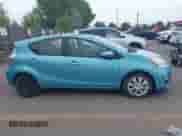 2013 Toyota Prius One z VIN JTDKDTB35D1049040, wystawiony jako IAAI lot #43130782 z przebiegiem 96 170 mil mil oraz . Historia ofert i sprzedaży dostępna na DreamBid. Obrazek 13.