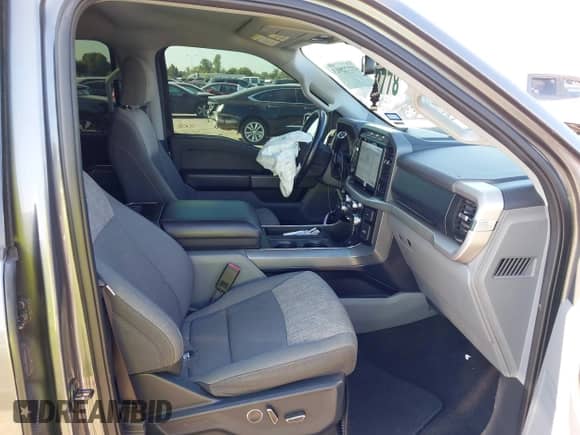 2021 Ford F-150 XL с VIN 1FTEW1CB8MFA73885, выставлен на аукционе IAAI как лот 43122913 с пробегом 70 047 миль миль и . История ставок и продаж доступна на DreamBid. Изображение 5.