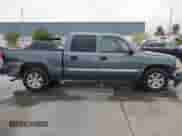 2006 GMC Sierra 1500 SL z VIN 2GTEC13V161241783, wystawiony jako IAAI lot #41910830 z przebiegiem 399 955 mil mil oraz . Historia ofert i sprzedaży dostępna na DreamBid. Obrazek 13.
