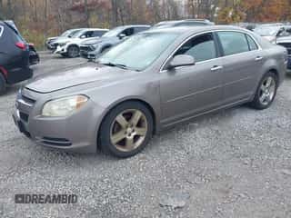 2012 Chevrolet Malibu 1LT с VIN 1G1ZC5E05CF182597, выставлен на аукционе IAAI как лот 43543908 с пробегом 92 448 миль миль и . История ставок и продаж доступна на DreamBid. Изображение 2.